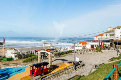 Apartamento t4 vista de mar na praia das maçãs, sintra