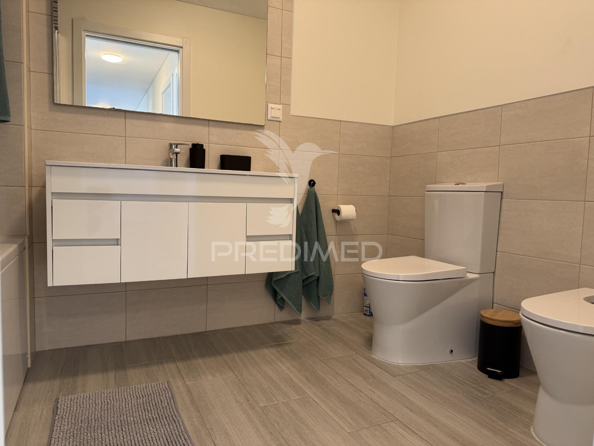 Apartamento t3 com 2 varandas e vista mar em sines