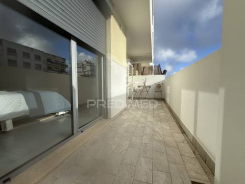 Apartamento t3 com 2 varandas e vista mar em sines