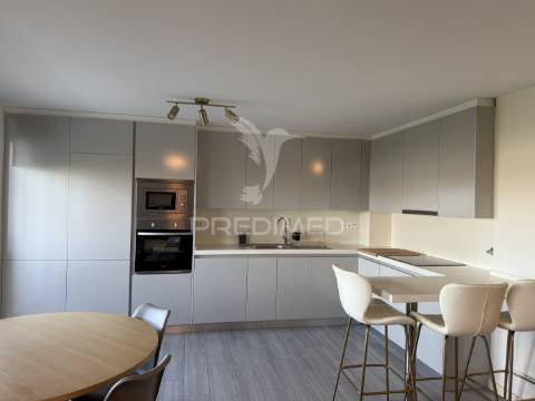 Apartamento t3 com 2 varandas e vista mar em sines