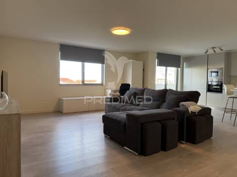 Apartamento t3 com 2 varandas e vista mar em sines