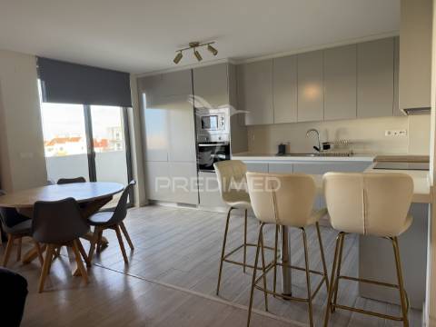 Apartamento t3 com 2 varandas e vista mar em sines