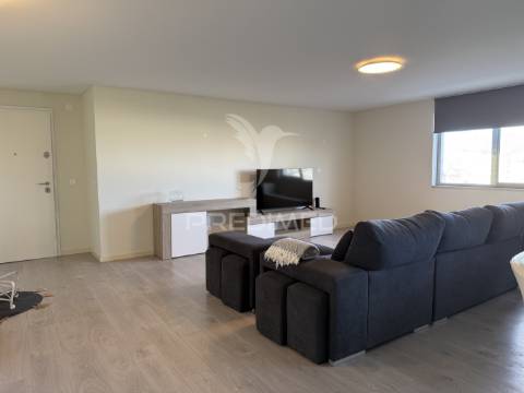 Apartamento t3 com 2 varandas e vista mar em sines