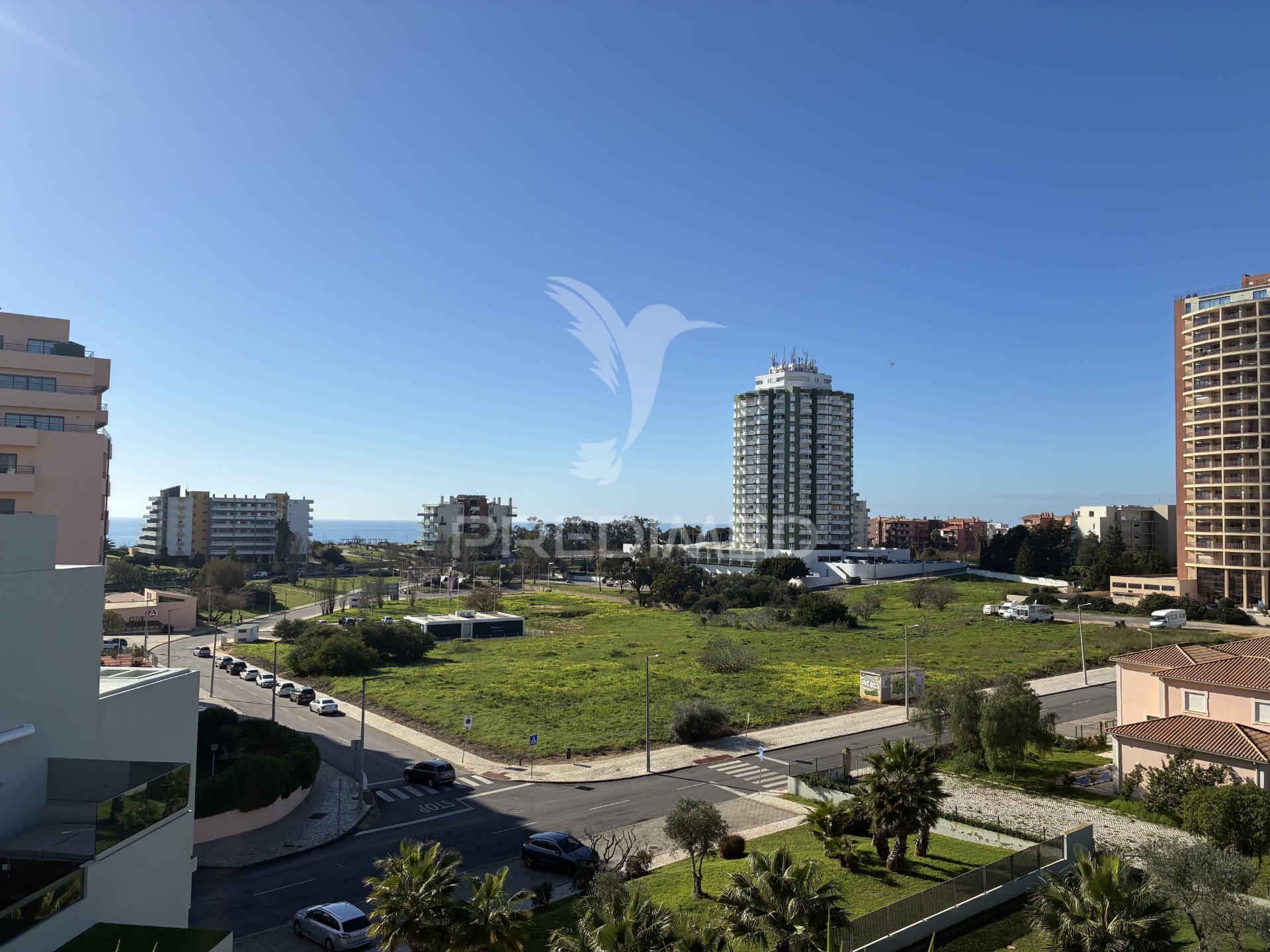 último andar com vista mar a 2 minutos da praia | condomínio exclusivo