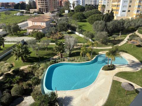 último andar com vista mar a 2 minutos da praia | condomínio exclusivo