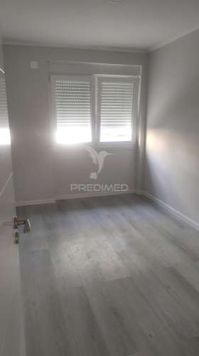 T2 remodelado em lisboa – próximo do colombo