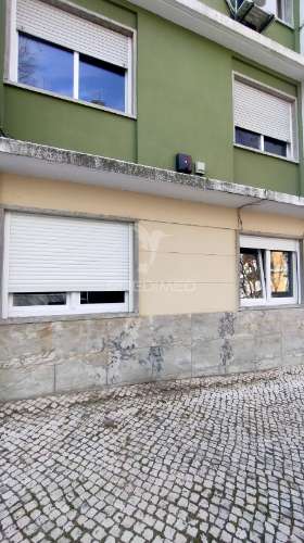 T2 remodelado em lisboa – próximo do colombo
