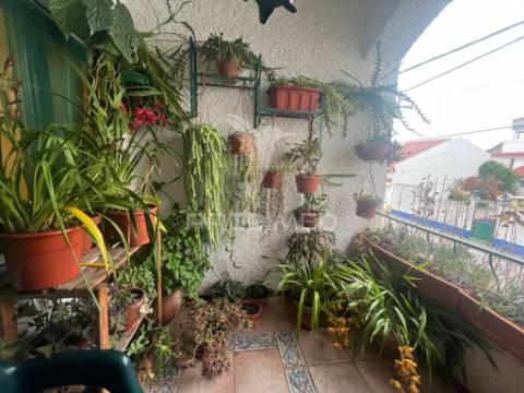 ? vivenda de 1.º andar à venda na encantadora vila de nisa