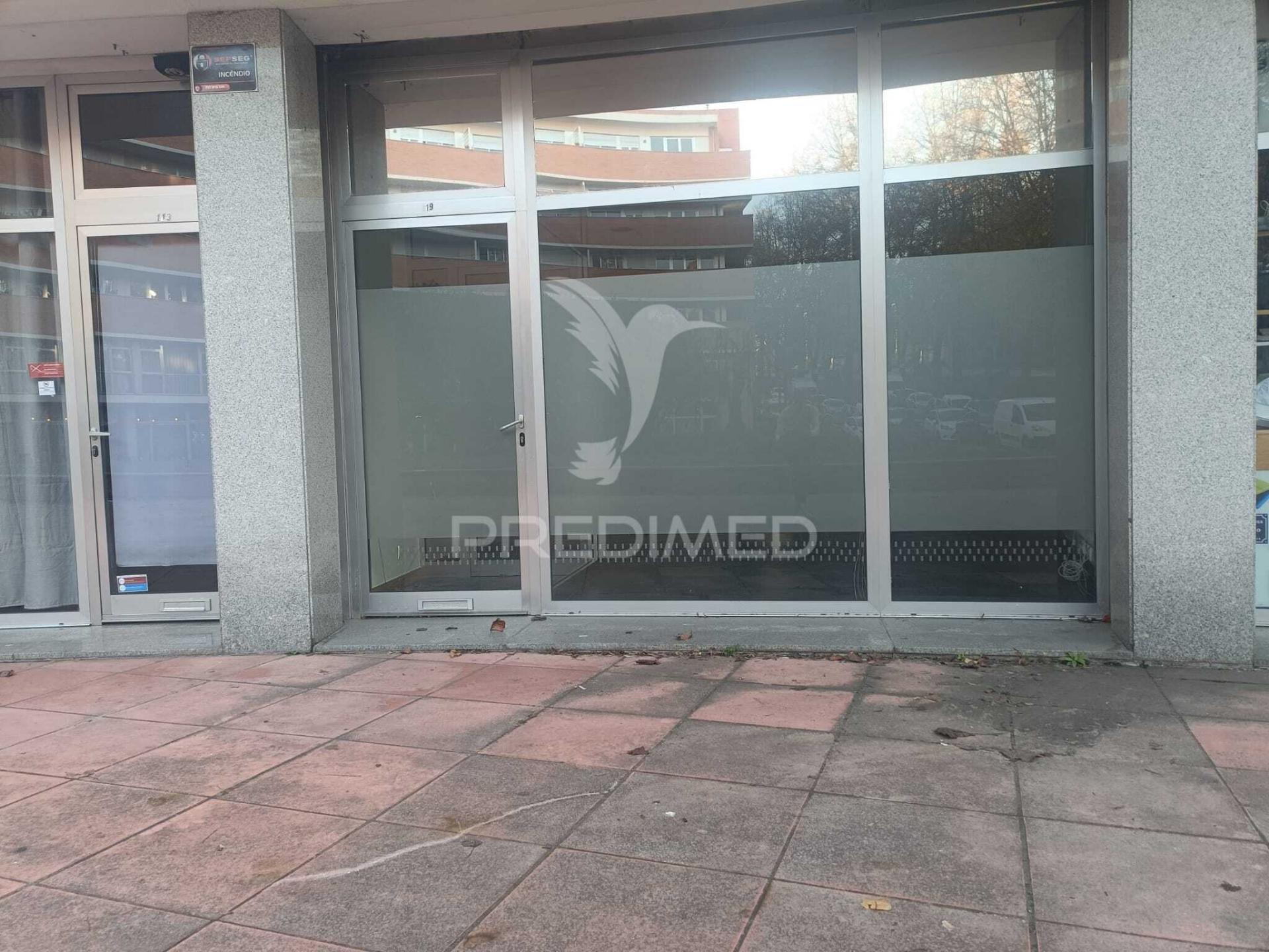 Loja para arrendamento no centro da cidade