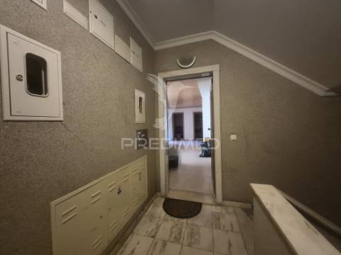 Apartamento t3 com garagem e sótão - pinhal novo