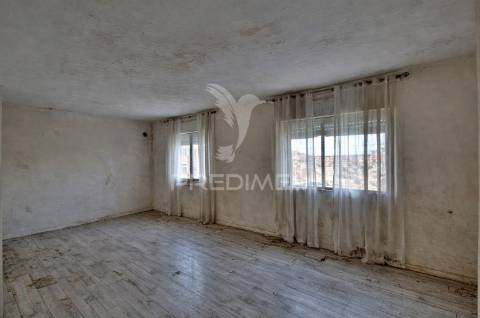 Apartamento t2 para remodelação total