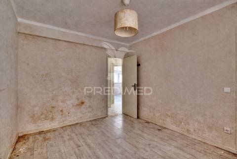 Apartamento t2 para remodelação total