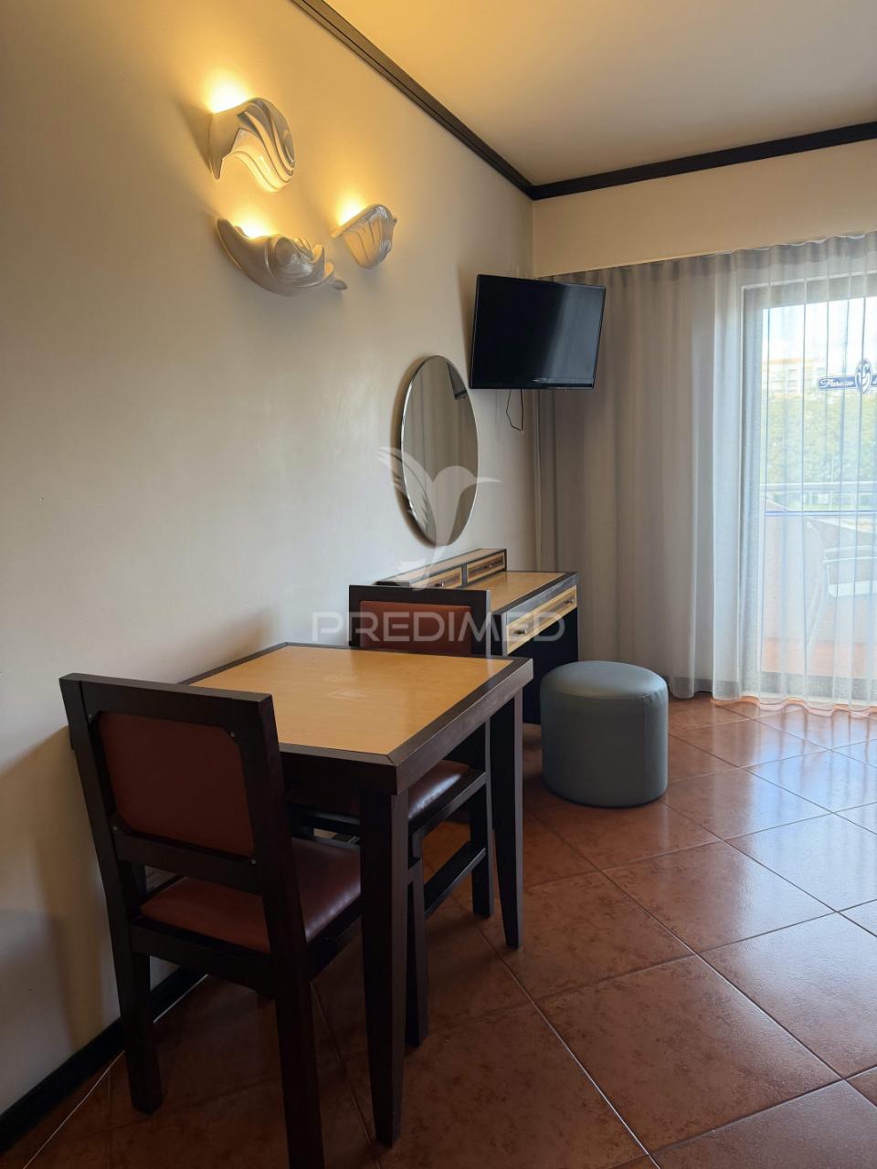 Imperdivel t0 no centro de albufeira