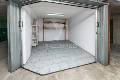 Apartamento t3 para venda na rua dos congregados.