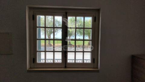 Moradia com 4 quartos no centro de salvaterra de magos