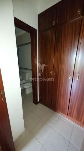 Moradia com 4 quartos no centro de salvaterra de magos