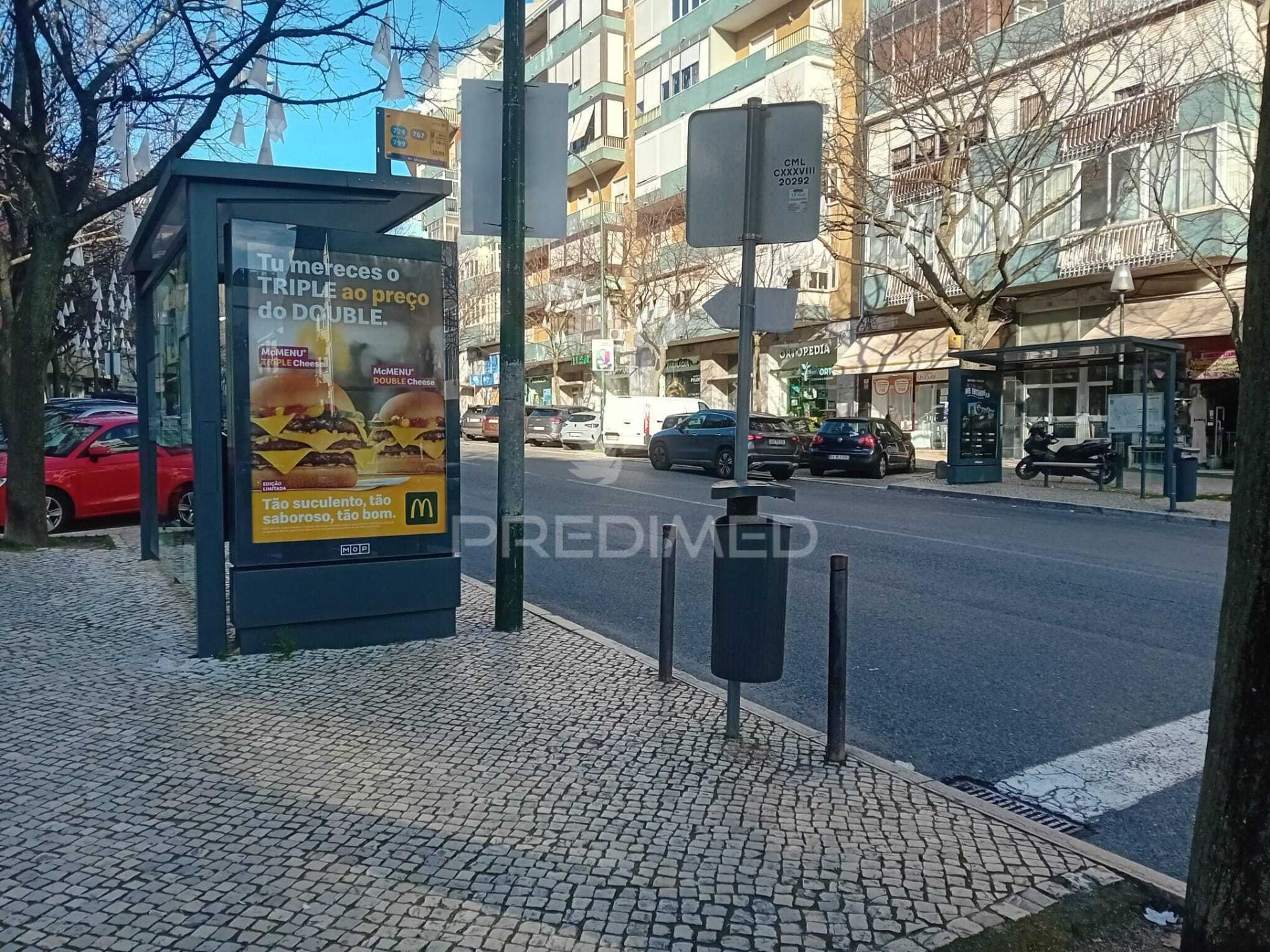 Lisboa t3 benfica junto av.uruguai remodelado
