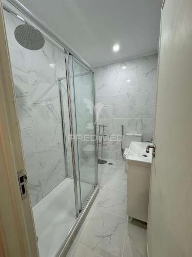 Lisboa t3 benfica junto av.uruguai remodelado