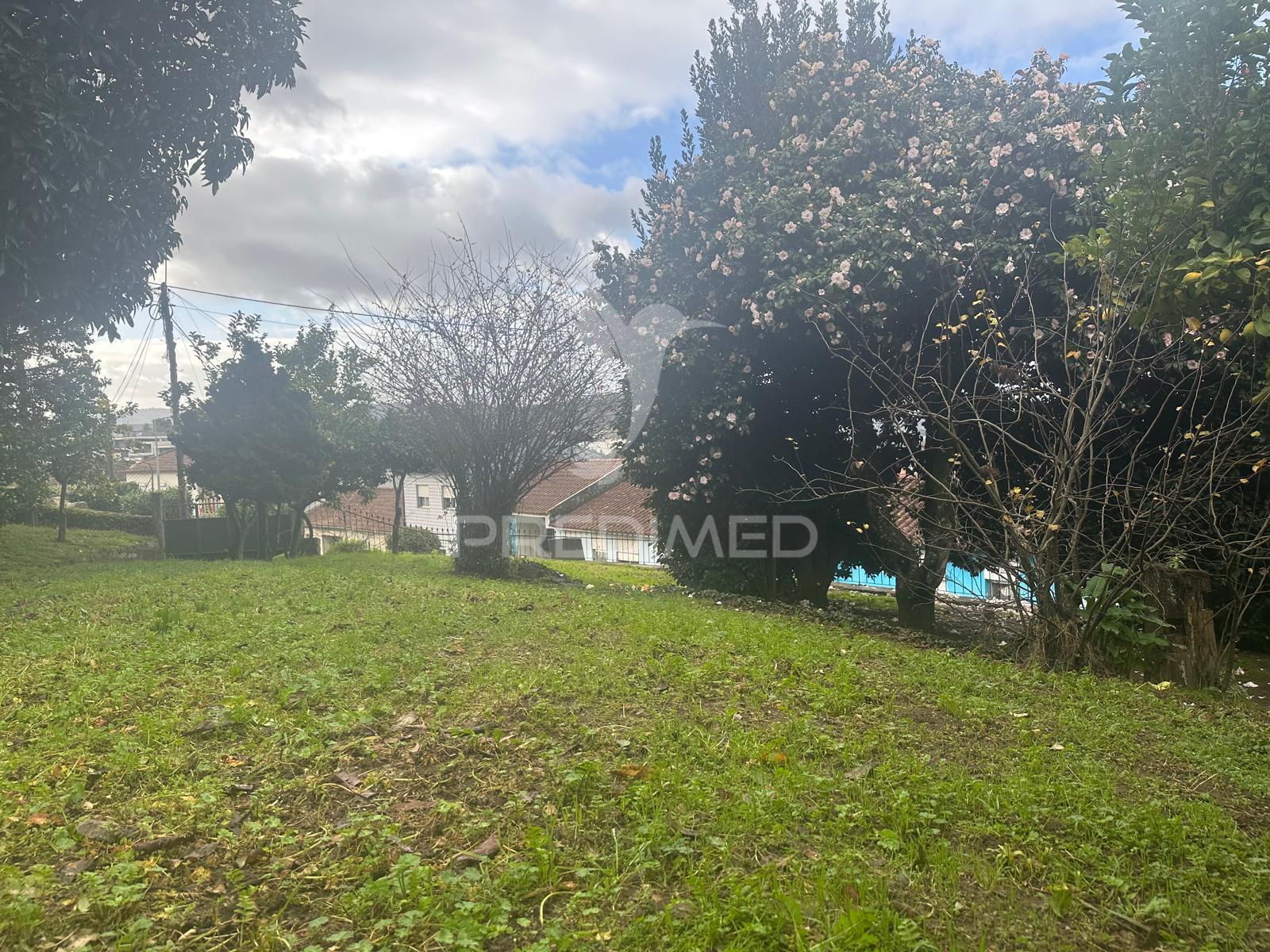 Terreno urbano para construção – lomar, braga  ?!