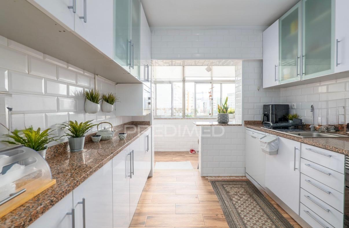 Apartamento t3 com terraço em matosinhos