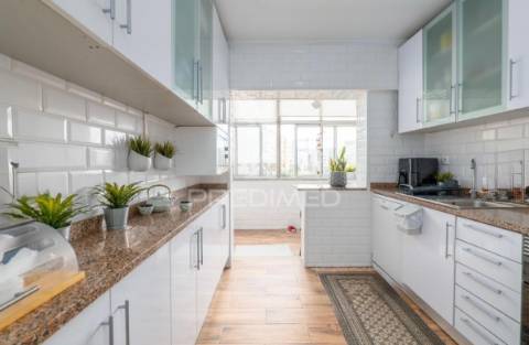 Apartamento t3 com terraço em matosinhos