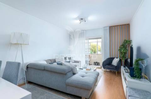 Apartamento t3 com terraço em matosinhos