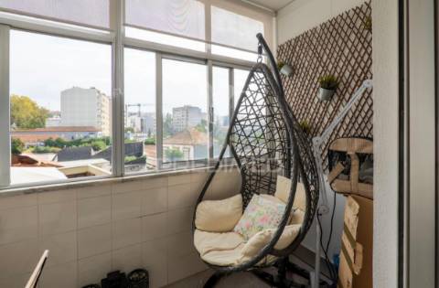 Apartamento t3 com terraço em matosinhos