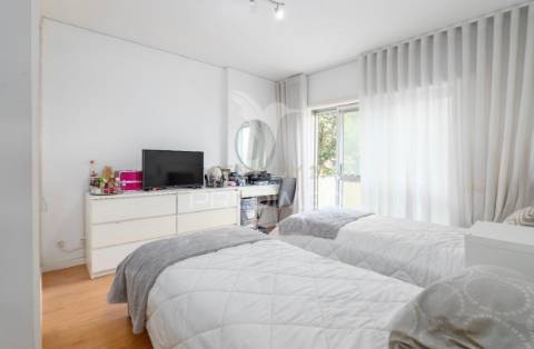 Apartamento t3 com terraço em matosinhos