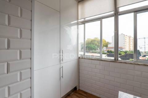 Apartamento t3 com terraço em matosinhos