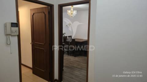 Apartamento t3 junto a praça velasquez