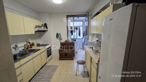 Apartamento t3 junto a praça velasquez