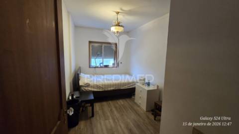 Apartamento t3 junto a praça velasquez