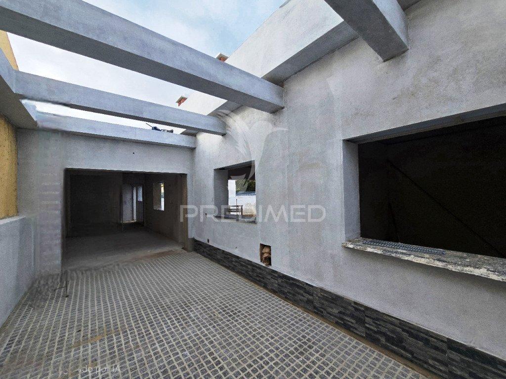 Moradia isolada térrea t3+1, qta. laranjeiras - fernão fero