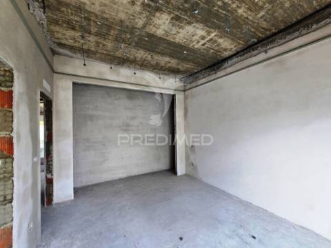 Moradia isolada térrea t3+1, qta. laranjeiras - fernão fero