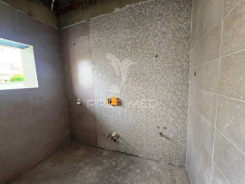 Moradia isolada térrea t3+1, qta. laranjeiras - fernão fero