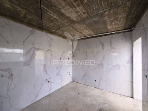 Moradia isolada térrea t3+1, qta. laranjeiras - fernão fero