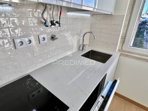 Duplex t4 a estrear com terraço em queluz de baixo, oeiras