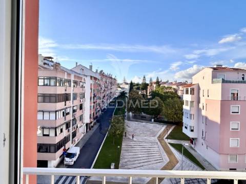 Duplex t4 a estrear com terraço em queluz de baixo, oeiras