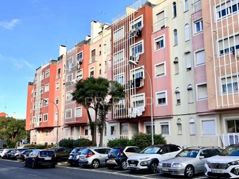 Duplex t4 a estrear com terraço em queluz de baixo, oeiras