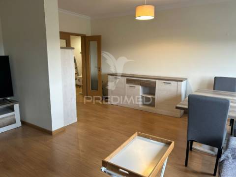 Apartamento t3 com parqueamento em bucelas