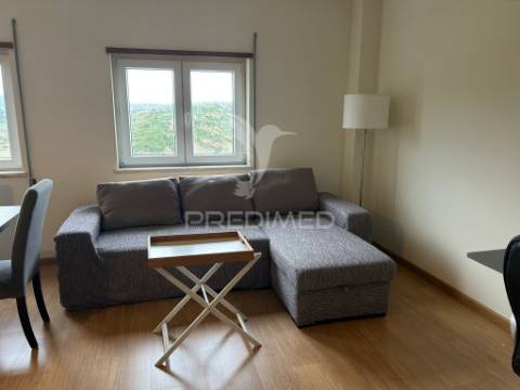 Apartamento t3 com parqueamento em bucelas