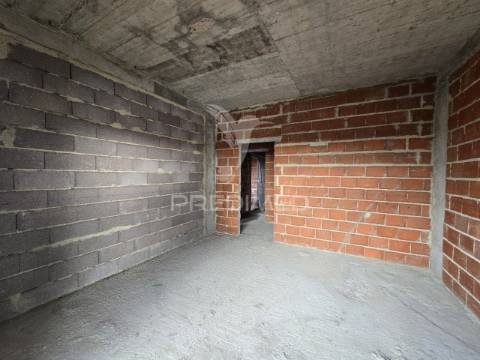 Moradia geminada t4 c/pérgula, pinhal general - fernão ferro