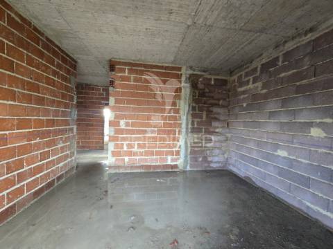 Moradia geminada t4 c/pérgula, pinhal general - fernão ferro