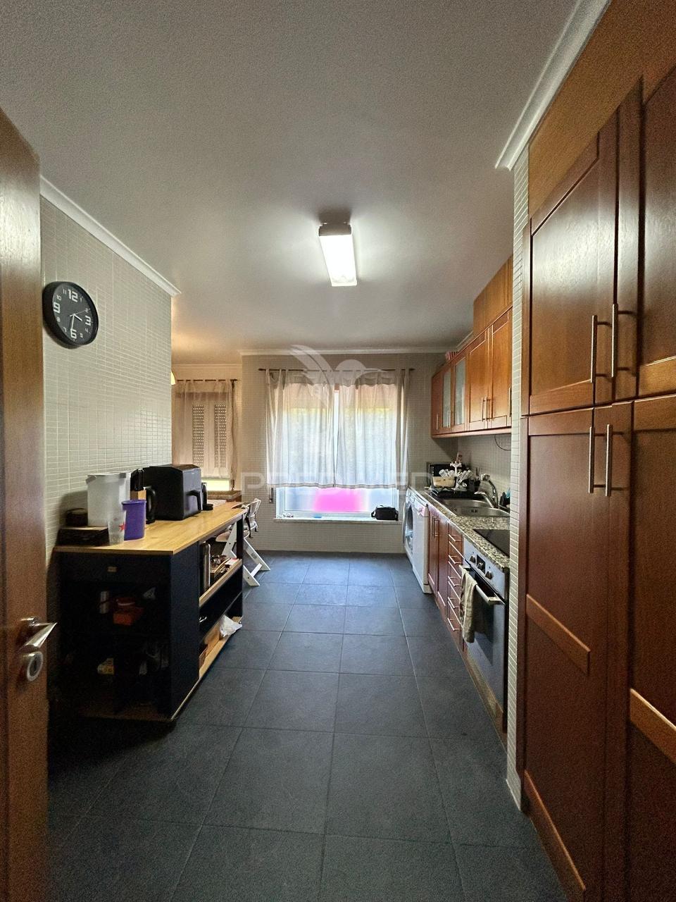 Apartamento t3 moderno com garagem em constância