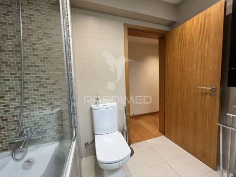 Apartamento t4 remodelado – avenida são joão xxi, braga ?!