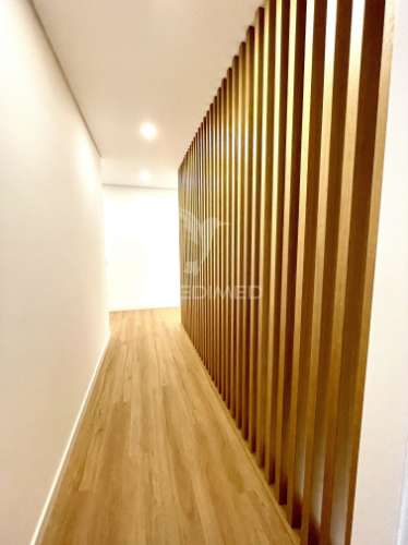 Moradia t3 + 1 escritório | elevado padrão | design contemporâneo | garagem para 5 viaturas