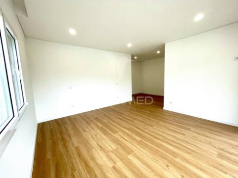 Moradia t3 + 1 escritório | elevado padrão | design contemporâneo | garagem para 5 viaturas