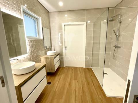 Moradia t3 + 1 escritório | elevado padrão | design contemporâneo | garagem para 5 viaturas