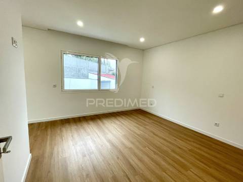 Moradia t3 + 1 escritório | elevado padrão | design contemporâneo | garagem para 5 viaturas