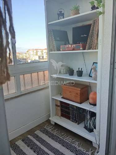 T2 remodelado com cozinha equipada